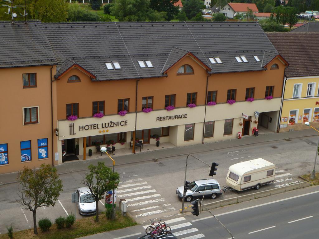 Hotel Luznice Plana nad Luznici Exterior photo